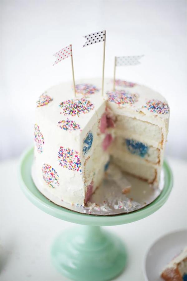 01-polka-dot-cake